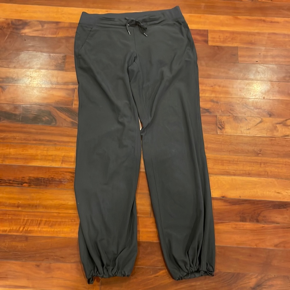Athleta Jogger pants size 6 gray